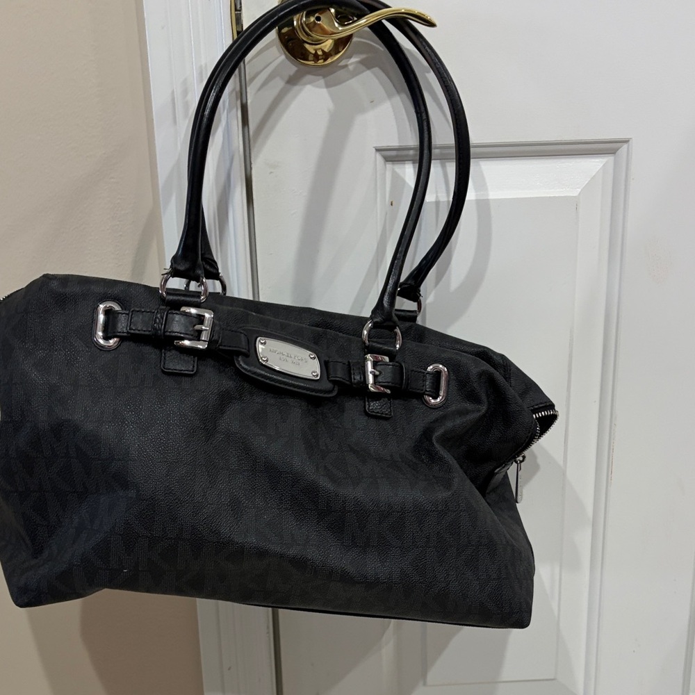 Black Michael Kors bag
